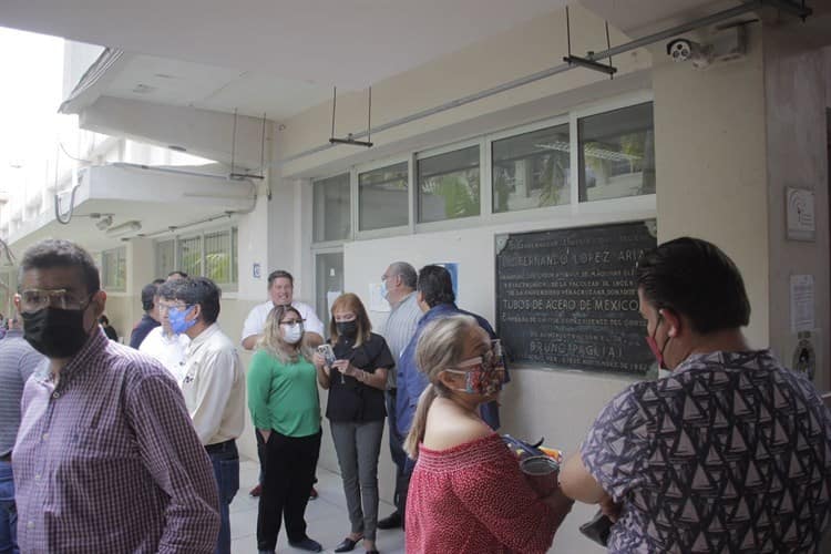 Maestros de la Facultad de Ingeniería UV realizan paro de labores (+Video)