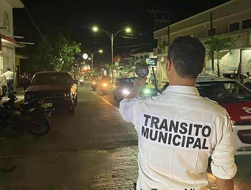 Reacios, motociclistas de Misantla a respetar reglamento de Tránsito