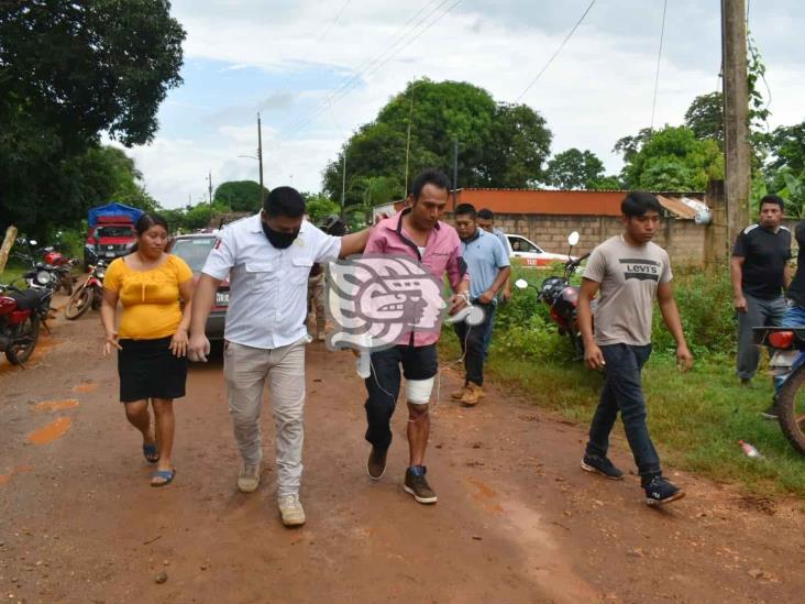 Con palos y machetes, persiguen a delincuentes tras asalto en Acayucan (+Video)