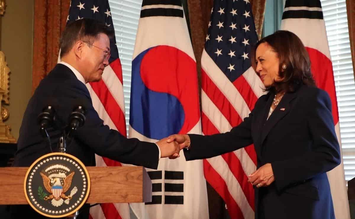 Corea del Norte disparó dos misiles tras visita de Kamala Harris