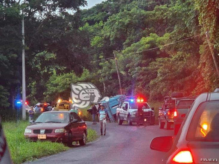 Vuelca camioneta en la carretera Misantla-Santa Cruz Hidalgo