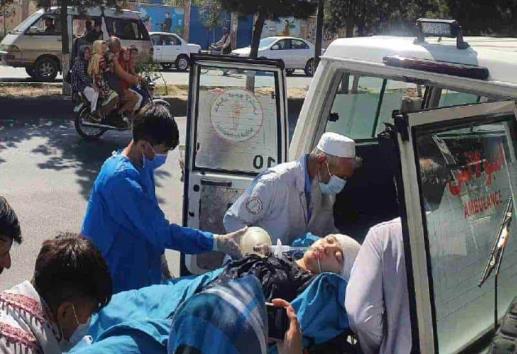 Ataque suicida deja 19 muertos en escuela de Kabul