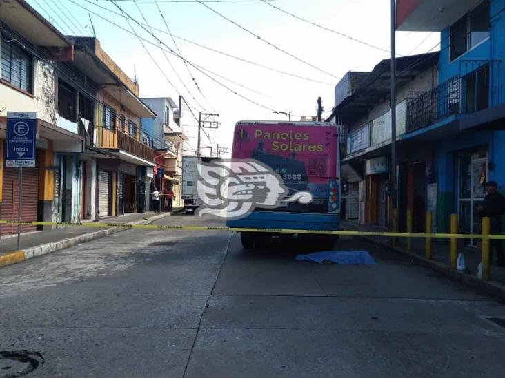 Autobús atropella y mata a adulto mayor en Córdoba (+Video)