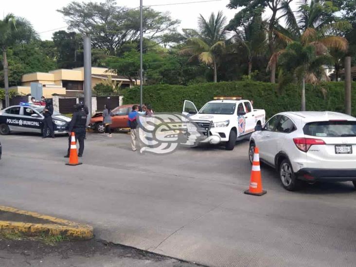 Fuerte accidente frente al arco de Shangri-La de Fortín