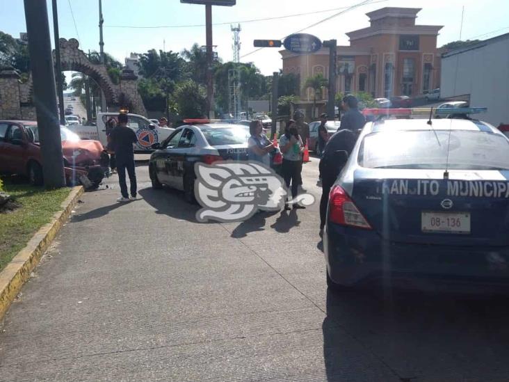 Fuerte accidente frente al arco de Shangri-La de Fortín