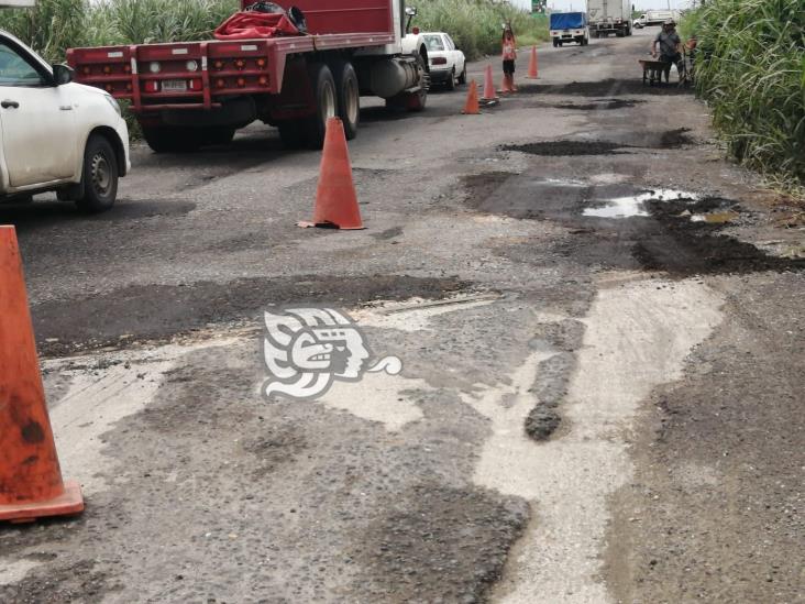 Deplorables las condiciones de la carretera Coatzacoalcos-Minatitlán (+Video)