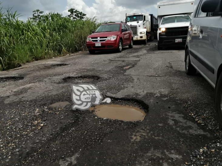 Deplorables las condiciones de la carretera Coatzacoalcos-Minatitlán (+Video)