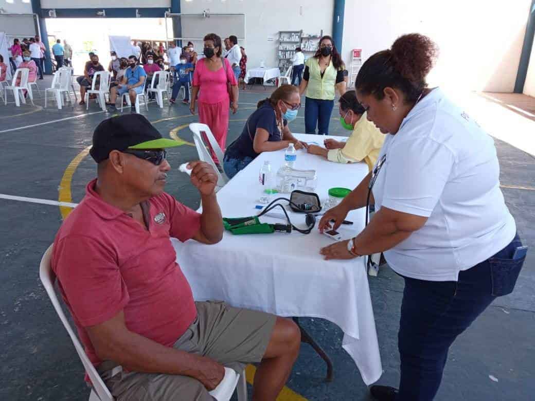 Realizan Brigada Médica en Úrsulo Galván