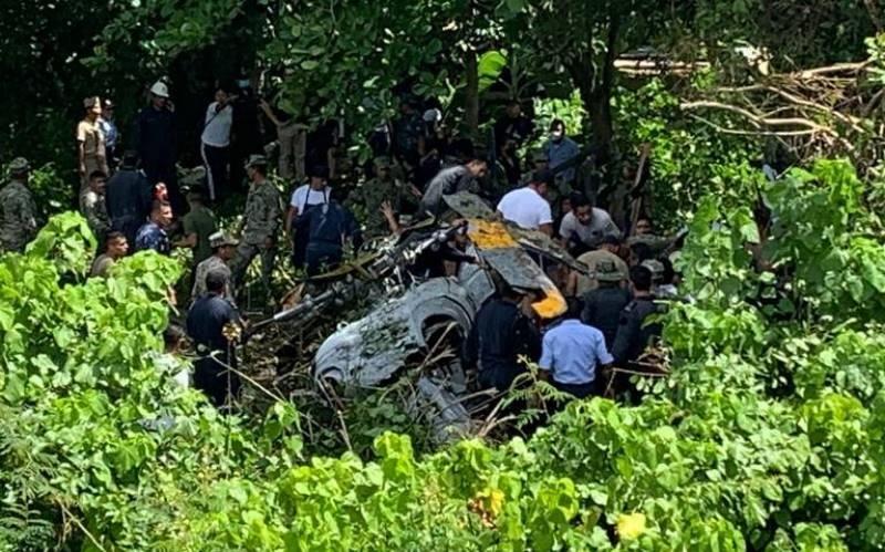 Se desploma helicóptero de la Marina en Centla, Tabasco; hay 3 muertos (+Video)