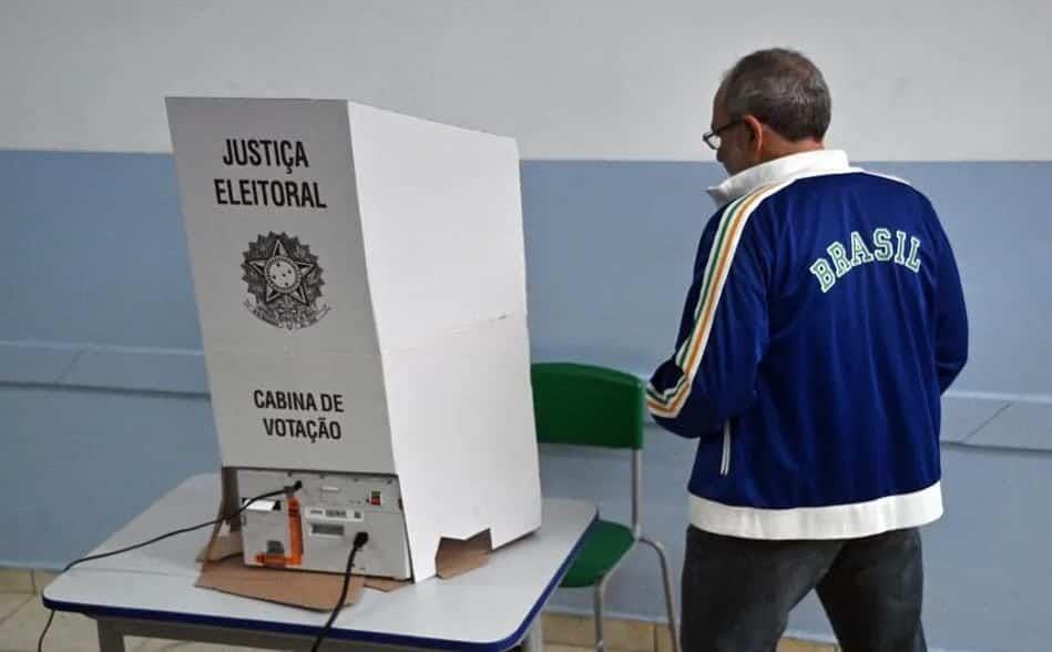 Inicia jornada electoral en Brasil; Bolsonaro y Lula buscan la presidencia