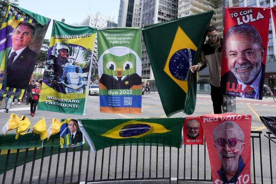 Aventaja Lula en primeros conteos a Bolsonaro en Brasil