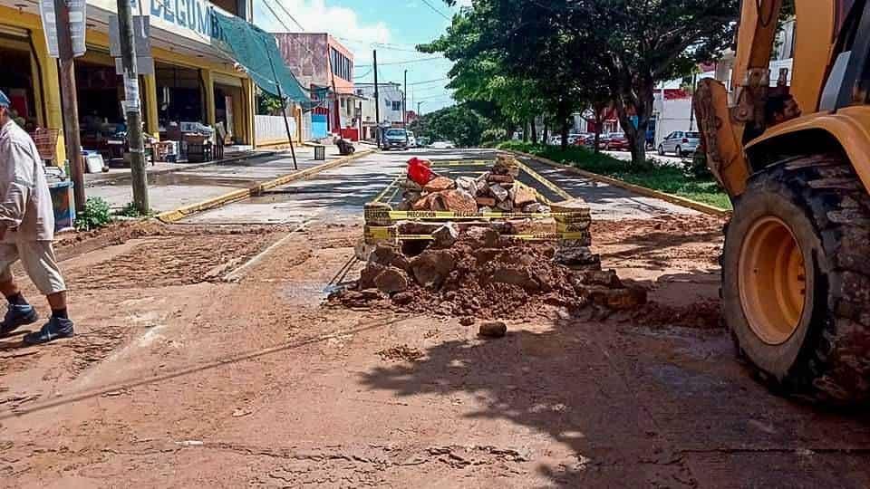 Atienden fugas de agua y azolvamientos en 15 colonias de Coatzacoalcos y Allende 