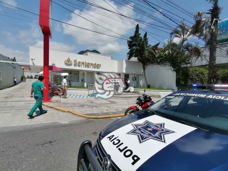 Cuerpos policiales frustran asalto a cuentahabiente de banco en Orizaba