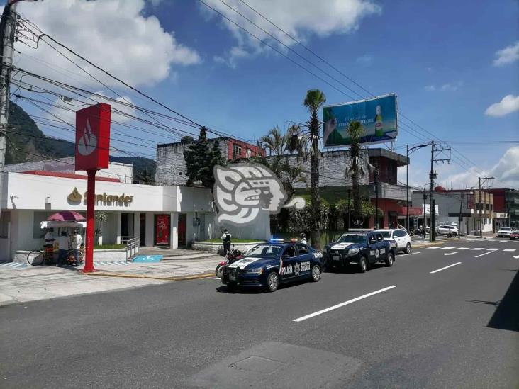 Cuerpos policiales frustran asalto a cuentahabiente de banco en Orizaba