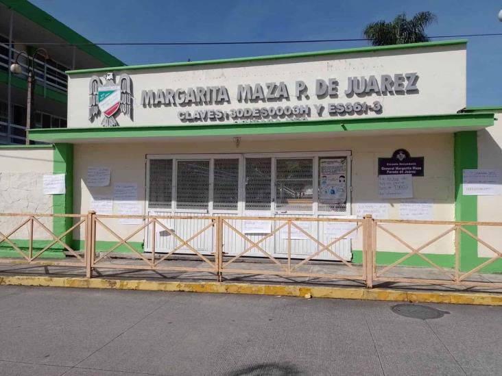 Conflicto en secundaria Margarita Maza en Orizaba por falta de maestros (+Video)