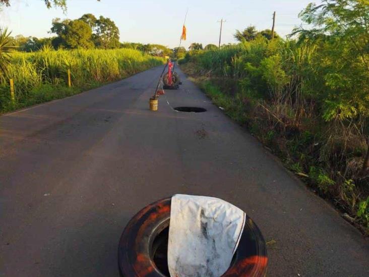 Piden ciudadanos de Omealca atender socavón; ya cumplió 3 meses