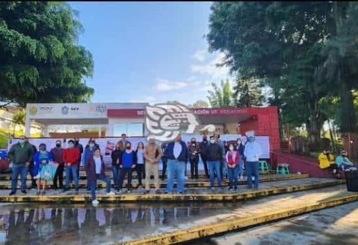 Amanece tomada la SEV; SIMVE exige pagos y atención de autoridades (+Video)
