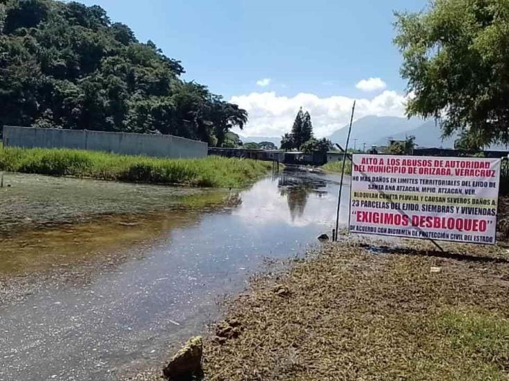 Denuncian ejidatarios de Atzacan afectaciones por obras mal realizadas