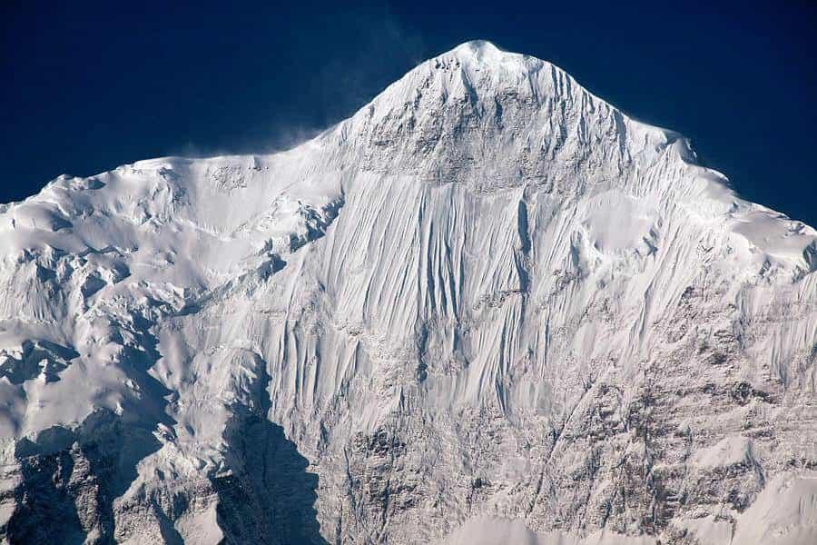 Avalancha de nieve deja 10 personas fallecidas en la India