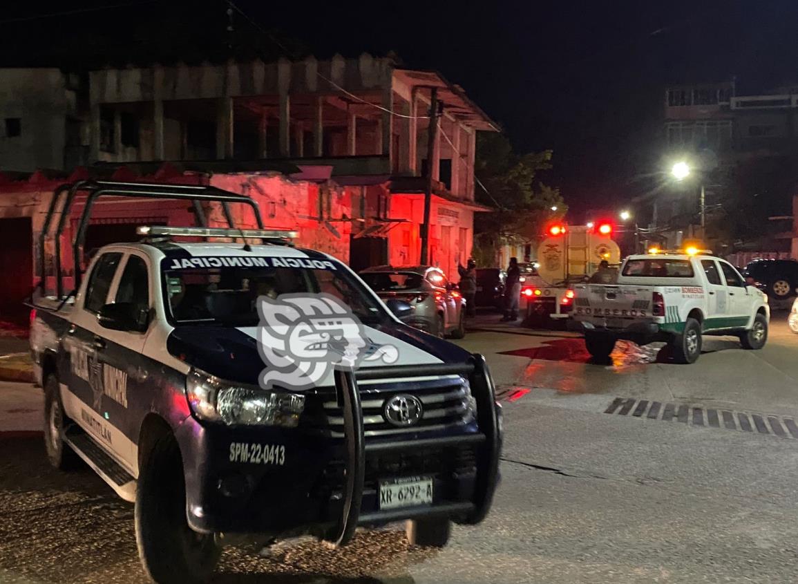 Incendio en bar moviliza a PC y Bomberos en Minatitlán (+Video)