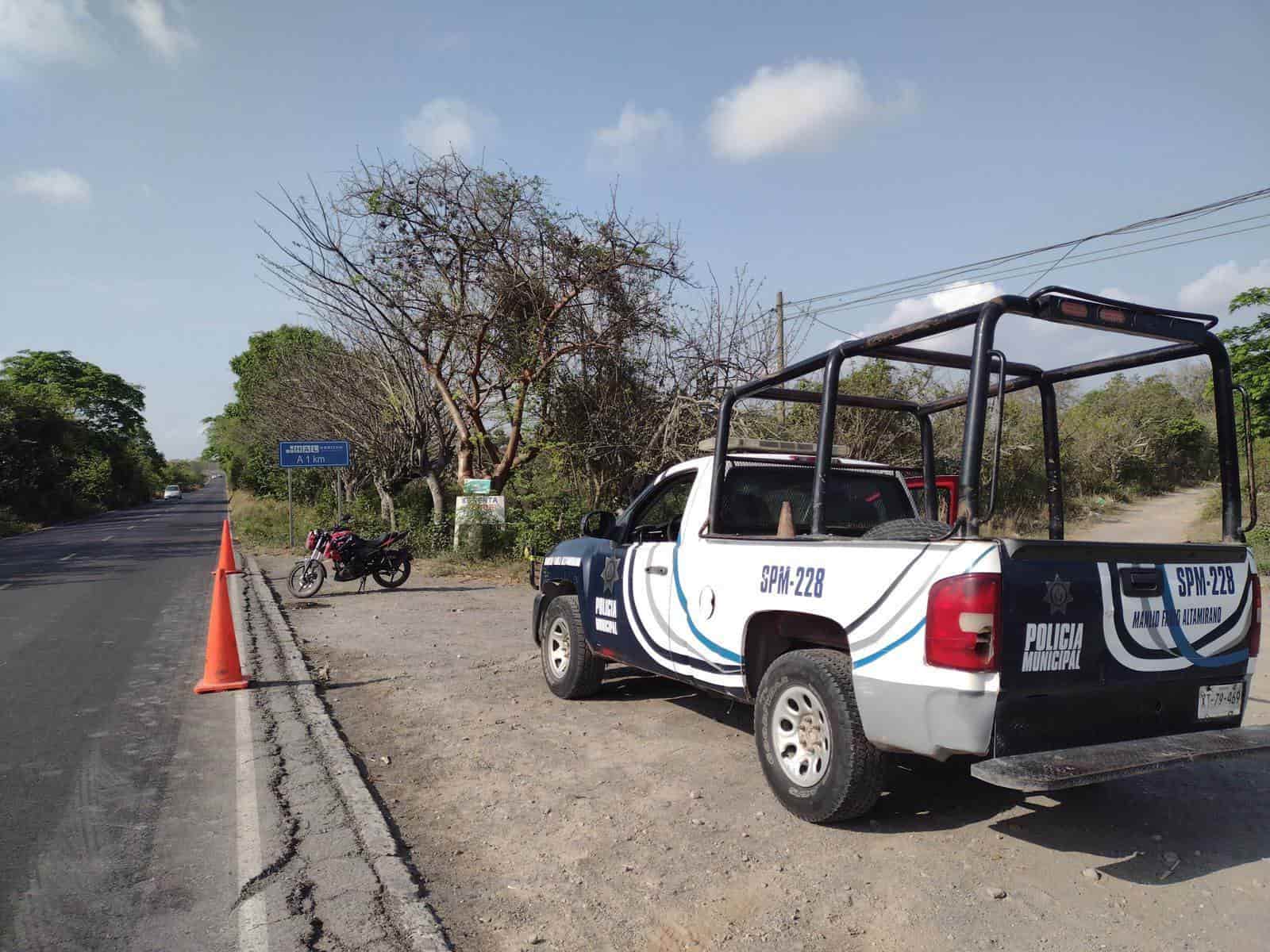 Hallan a una persona sin vida en carretera Limones-Tenexpan