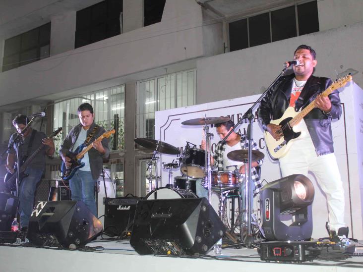 Rockearon en el callejón La Lagunilla al compás de la luz de la luna