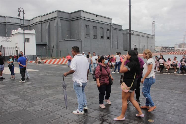 Comerciantes acudirán a la CNDH tras retirarlos del Malecón de Veracruz