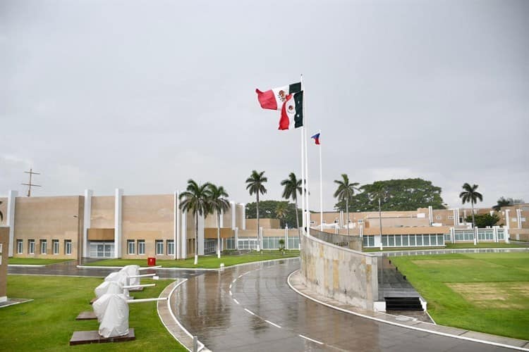 Tras 20 años, regresan a la Heroica Escuela Naval Militar para convivir(+Video)