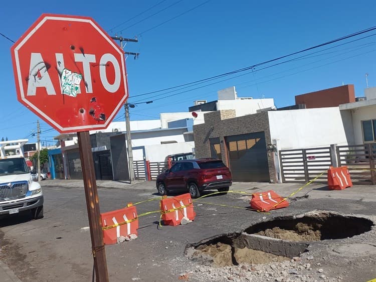 Se forma enorme socavón en fraccionamiento Los Pinos en Veracruz (+Video)