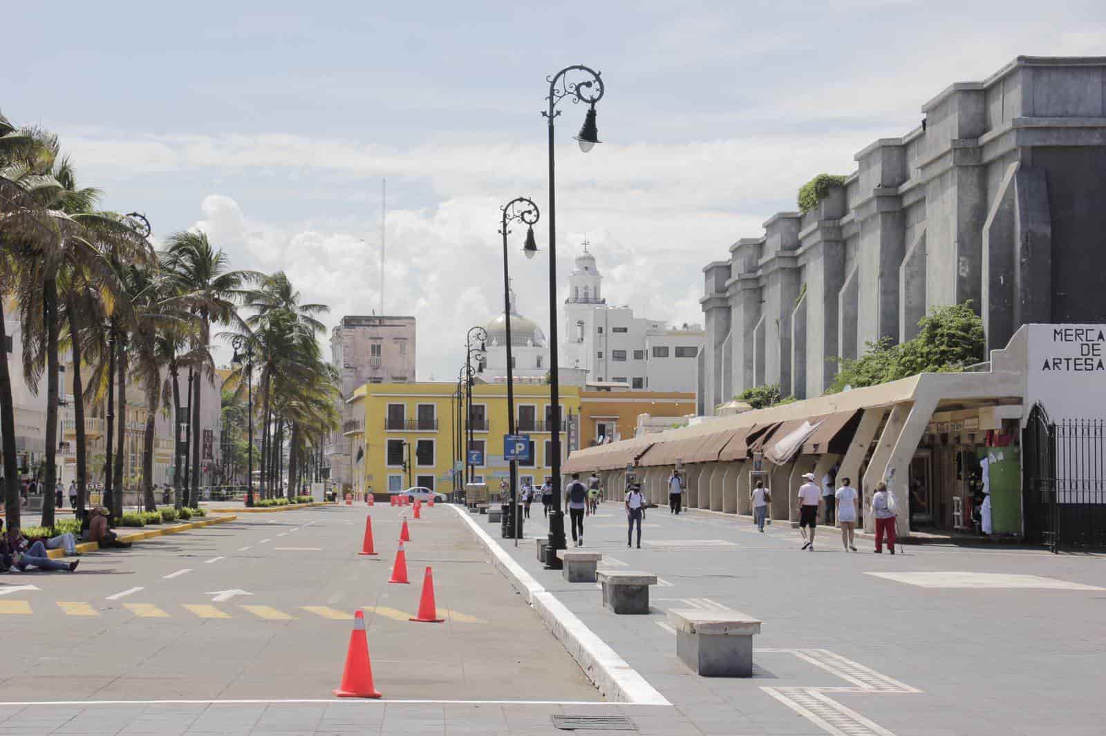 Por tercer día consecutivo, ambulantes no pueden ingresar al Malecón de Veracruz