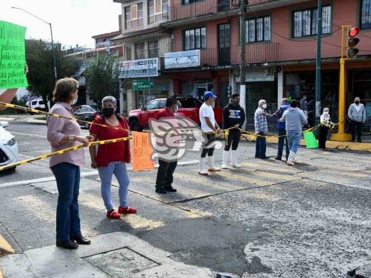 Mejora urbana, pretexto para cobrar más, acusan comerciantes de Xalapa (+Video)