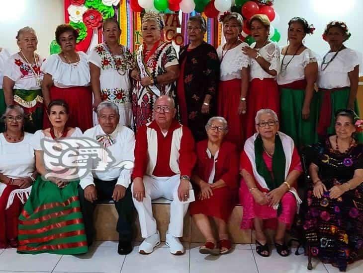 Doña Rosa Velásquez Espinosa fue coronada reina de la Independencia