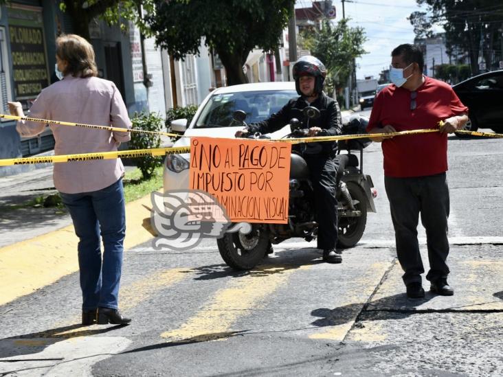 Mejora urbana, pretexto para cobrar más, acusan comerciantes de Xalapa (+Video)