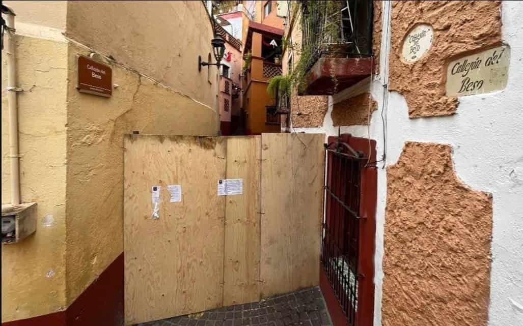 Analiza alcalde de Guanajuato expropiar el Callejón del Beso