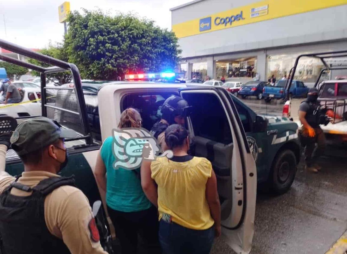 Captura Fuerza Civil cuatro ladrones en tienda comercial, en Acayucan(+Video)