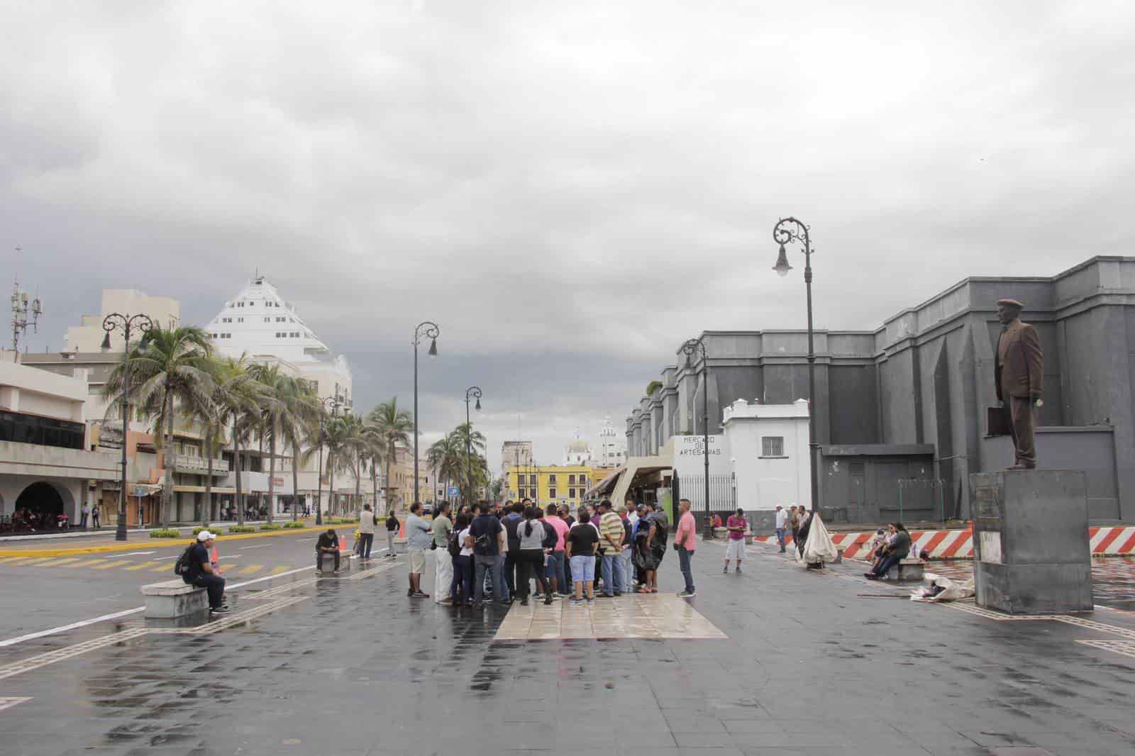 Urge generar programa turístico para el malecón de Veracruz tras retiro de ambulantes