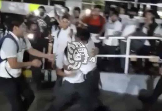 Alumnos de un Conalep en Veracruz arman trifulca y se viralizan (+Video)