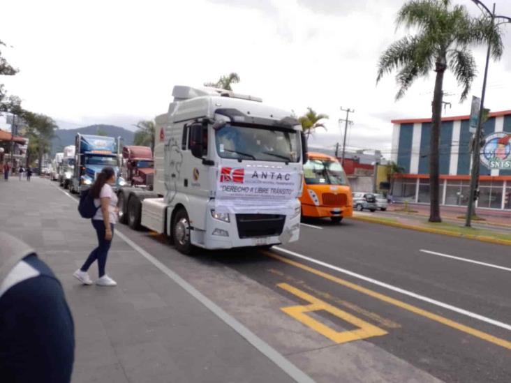 Realizan transportistas de ANTAC carava de reconciliación