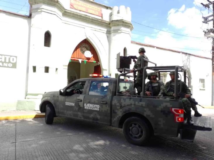 Tras asaltos, reforzarán militares seguridad en zona centro de Veracruz (+Video)