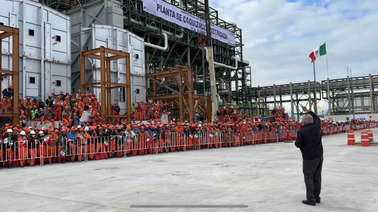 AMLO celebra asamblea con trabajadores de refinería de Tula, Hidalgo (+Video)