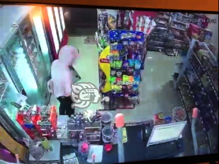 ¡No cesan los robos en Misantla! Cámaras captan a ladrones de tienda (+Video)