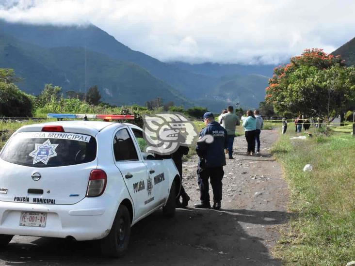 Localizan a hombre sin vida a orillas del campo deportivo de El Encinar (+Video)