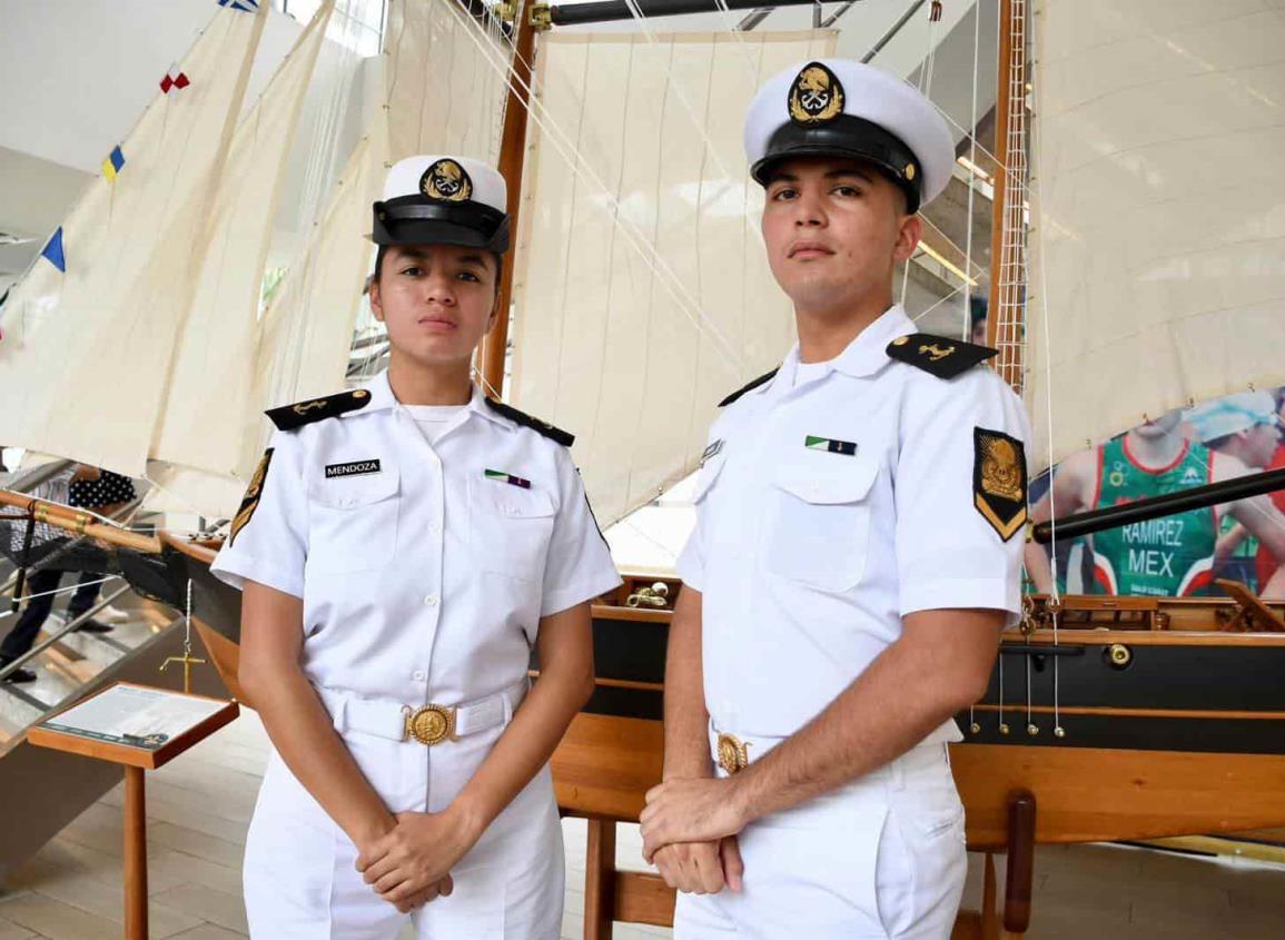 ¿Qué significado tiene el uniforme de la Heroica Escuela Naval? Aquí te decimos