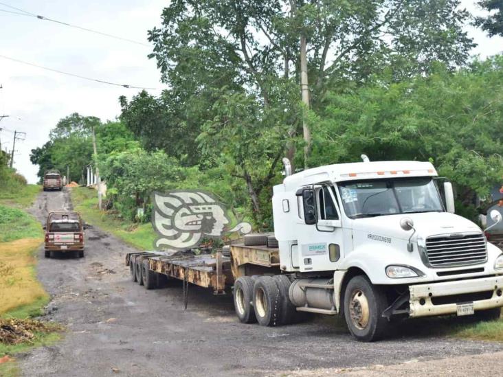 Familias en riesgo de intoxicación por fuga en ducto de Pemex, en Texistepec(+Video)