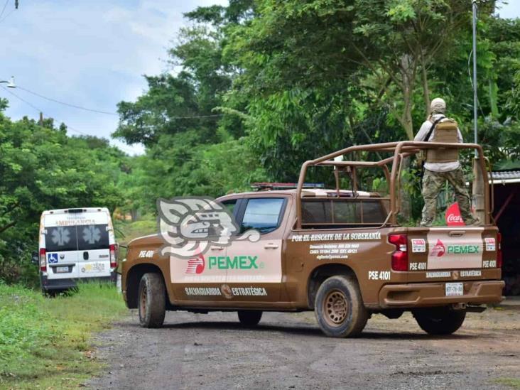 Familias en riesgo de intoxicación por fuga en ducto de Pemex, en Texistepec(+Video)