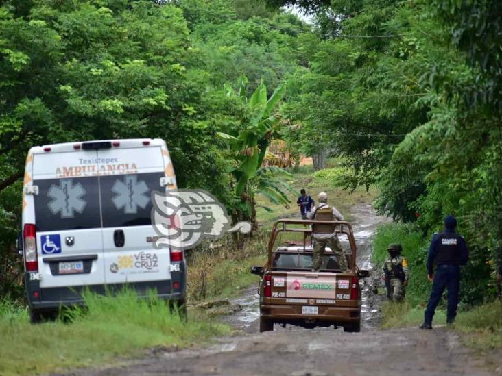 Familias en riesgo de intoxicación por fuga en ducto de Pemex, en Texistepec(+Video)