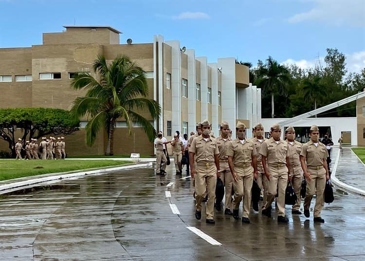 ¿Qué significado tiene el uniforme de la Heroica Escuela Naval? Aquí te decimos