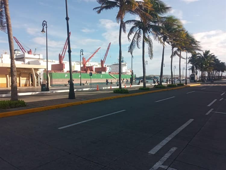 Malecón de Veracruz luce despejado sin vendedores ambulantes (+Video)