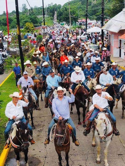 Mega cabalgata de Alvarado reunió a más de mil jinetes