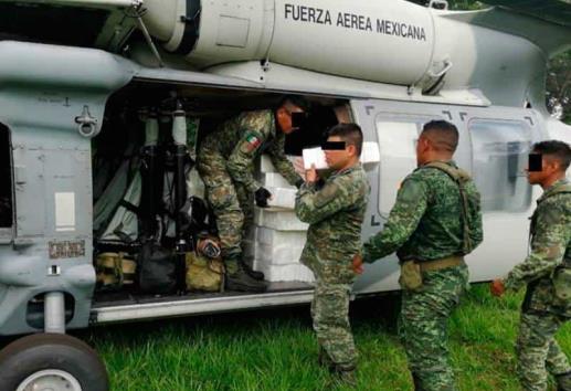 Sedena asegura avioneta con 340 kilos de cocaína en Chiapas
